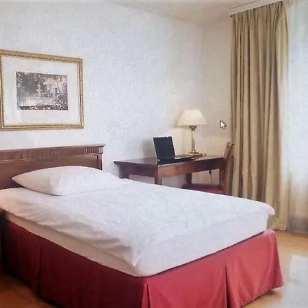 Free - Bei Der Markthalle